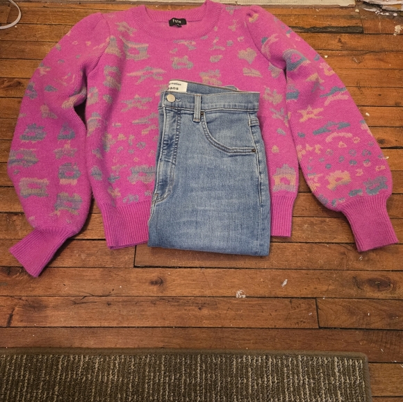 oufitts  Reformation Jeans And Fate  Sweater - Picture 4 of 5